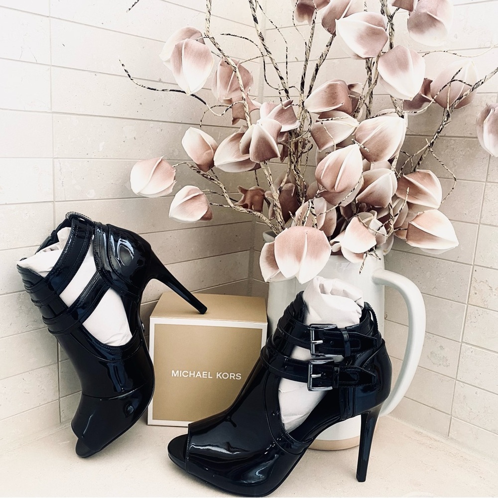 Michael Kors Blaze patent buckle heels in black. New. No Box.